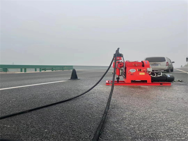 方山马路路基路面开裂下沉注浆加固灌浆